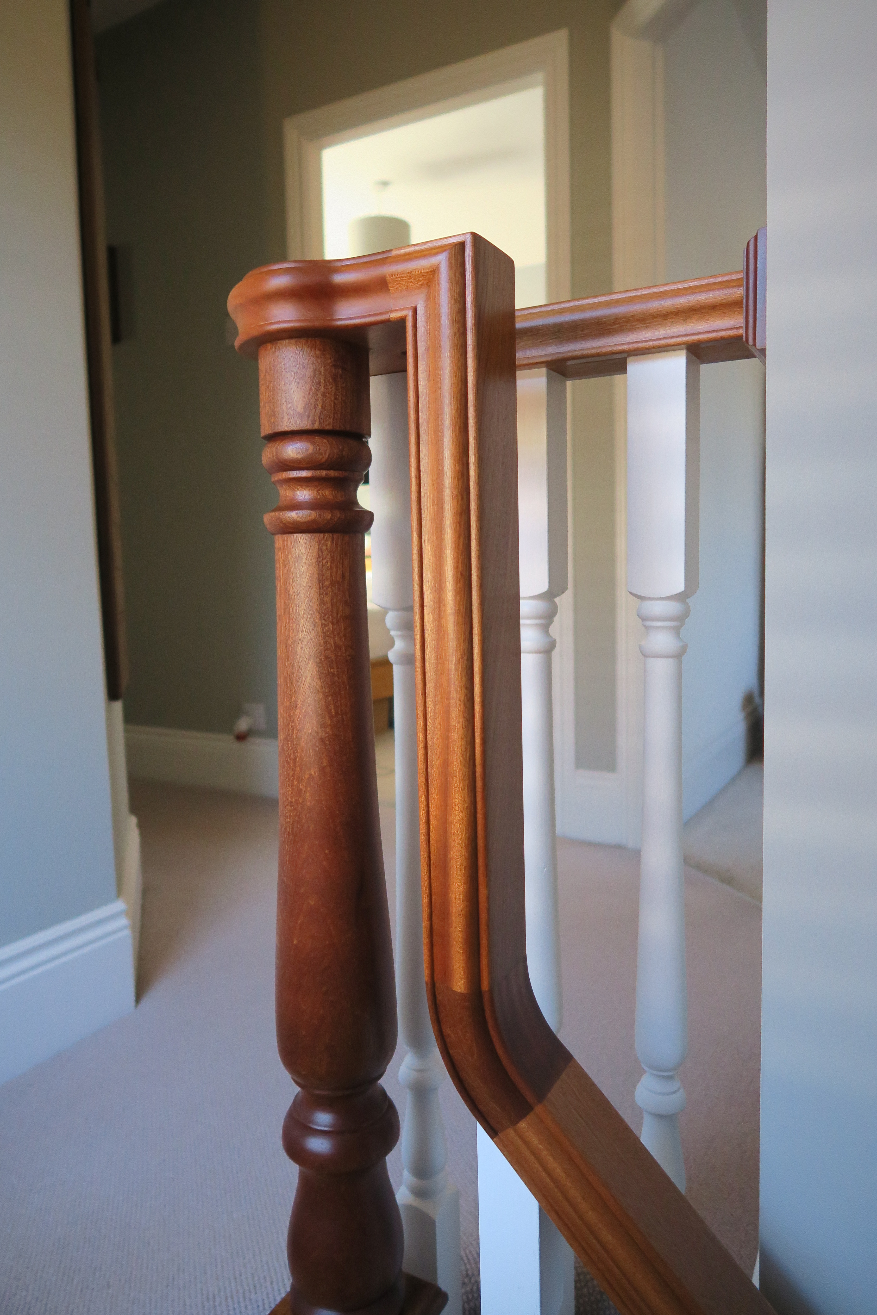 sapele/painted spindles